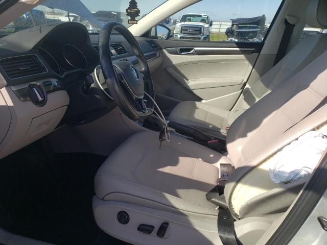 Photo 7 from auction – 2016 VOLKSWAGEN PASSAT SE with VIN 1VWBT7A36GC068293