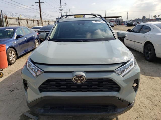 Photo 5 from auction – 2020 TOYOTA RAV4 XLE with VIN JTMW1RFV8LD060927