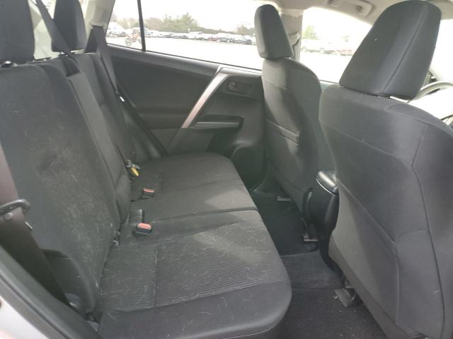 Photo 10 from auction – 2018 TOYOTA RAV4 LE with VIN JTMBFREV2JJ207422