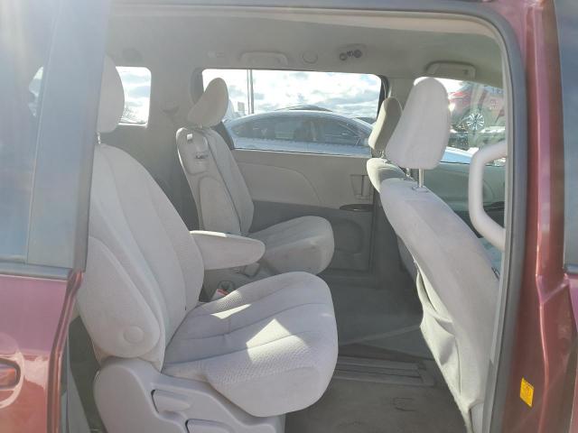 Photo 11 from auction – 2012 TOYOTA SIENNA BAS with VIN 5TDKA3DC3CS013872