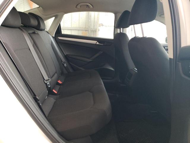 Photo 10 from auction – 2015 VOLKSWAGEN PASSAT S with VIN 1VWAS7A38FC066008