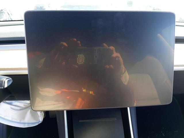 Photo 9 from auction – 2018 TESLA MODEL 3 with VIN 5YJ3E1EA7JF019718