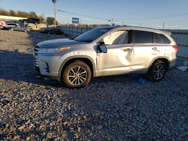TOYOTA HIGHLANDER 2017 with VIN 5TDKZRFH8HS515580 - Photo from auction