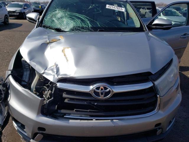 Photo 11 from auction – 2015 TOYOTA HIGHLANDER with VIN 5TDKKRFHXFS055923