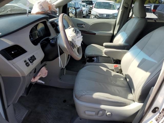 Photo 7 from auction – 2013 TOYOTA SIENNA XLE with VIN 5TDYK3DC4DS369580