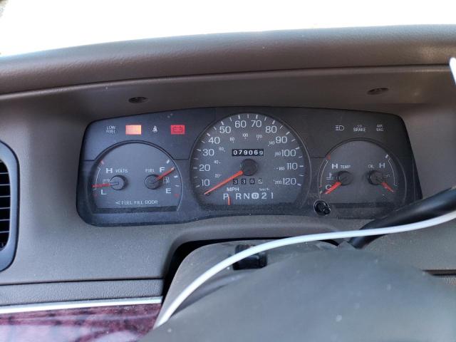 Photo 9 from auction – 2000 MERCURY GRAND MARQ with VIN 2MEFM74W8YX656402