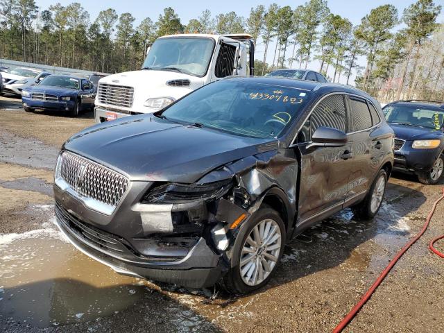 LINCOLN MKC 2019 with VIN 5LMCJ1C95KUL39027 - Photo from auction