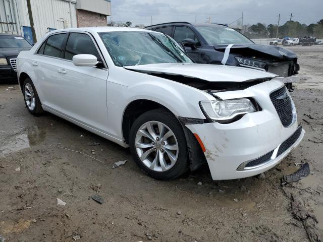 Photo 4 from auction – 2015 CHRYSLER 300 LIMITE with VIN 2C3CCAAG0FH838107