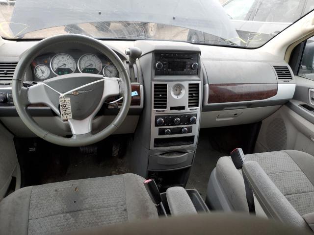Photo 8 from auction – 2010 CHRYSLER TOWN & COU with VIN 2A4RR5D18AR132471