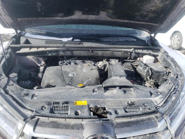 Photo 12 from auction – 2017 TOYOTA HIGHLANDER with VIN 5TDJZRFH2HS358382