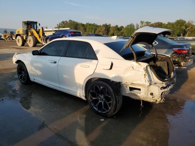 Photo 2 from auction – 2019 CHRYSLER 300 S with VIN 2C3CCABG0KH565985