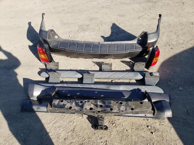 Photo 13 from auction – 2006 FORD ESCAPE XLT with VIN 1FMCU93156KB66579