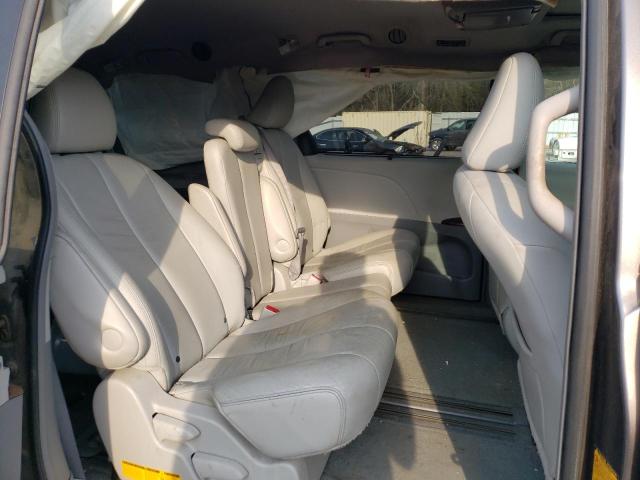 Photo 11 from auction – 2011 TOYOTA SIENNA XLE with VIN 5TDYK3DCXBS004107
