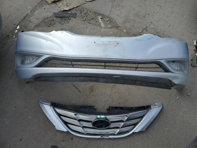 Photo 12 from auction – 2011 HYUNDAI SONATA SE with VIN 5NPEC4AC8BH133141