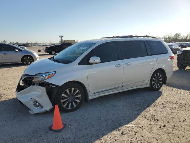 Photo 1 from auction – 2018 TOYOTA SIENNA XLE with VIN 5TDYZ3DCXJS944059