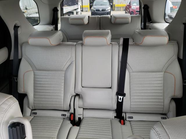 Photo 10 from auction – 2018 LAND ROVER DISCOVERY with VIN SALRT2RV9JA056578