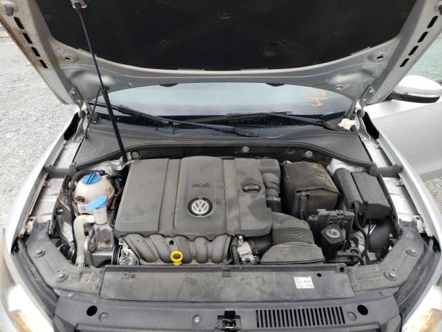 Photo 11 from auction – 2014 VOLKSWAGEN PASSAT S with VIN 1VWAH7A30EC019522