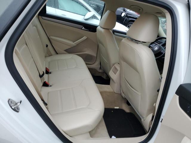 Photo 10 from auction – 2015 VOLKSWAGEN PASSAT S with VIN 1VWAT7A30FC106093