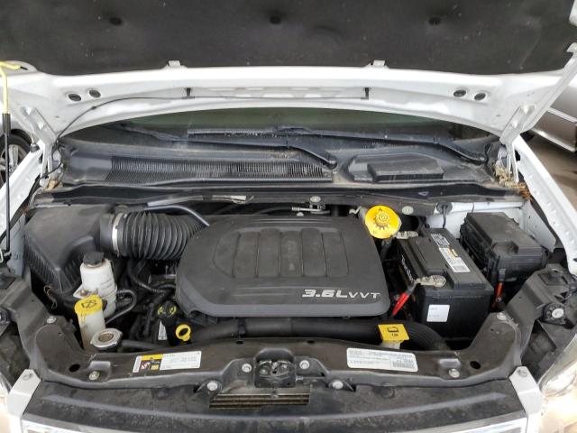 Photo 12 from auction – 2016 CHRYSLER TOWN & COU with VIN 2C4RC1BG4GR230218