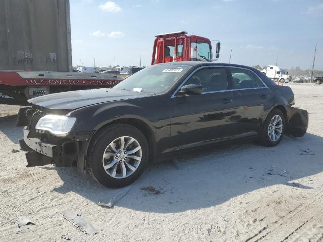CHRYSLER 300 LIMITE 2015 with VIN 2C3CCAAG4FH760561 - Photo from auction