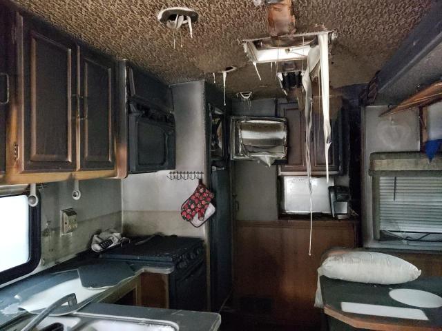 Photo 9 from auction – 2003 WINNEBAGO BRAVE with VIN 5B4MP67G233368014