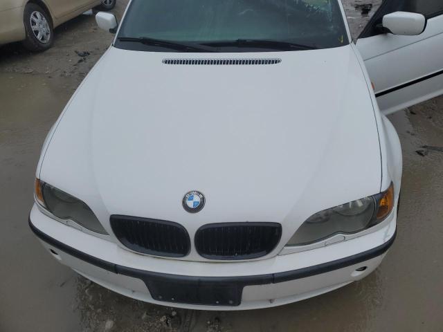 Photo 11 from auction – 2002 BMW 325 I with VIN WBAEV33452KL56052