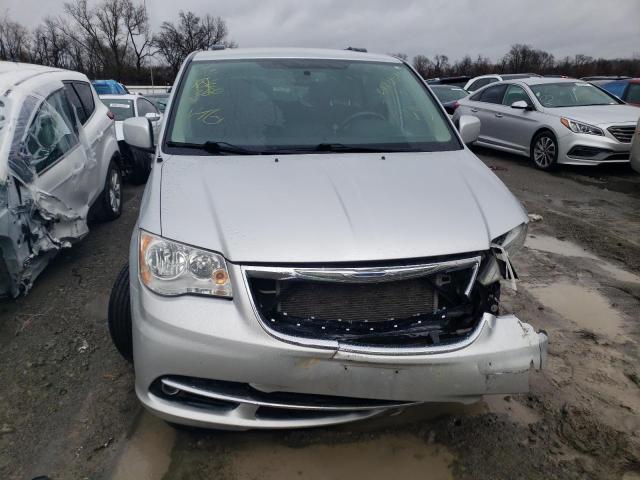 Photo 5 from auction – 2011 CHRYSLER TOWN & COU with VIN 2A4RR5DG3BR798661