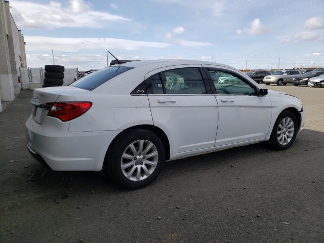 Photo 3 from auction – 2013 CHRYSLER 200 TOURIN with VIN 1C3CCBBB1DN764614