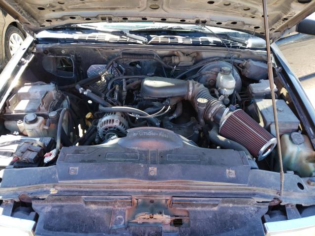 Photo 12 from auction – 2001 CHEVROLET BLAZER with VIN 1GNCT18W01K147743