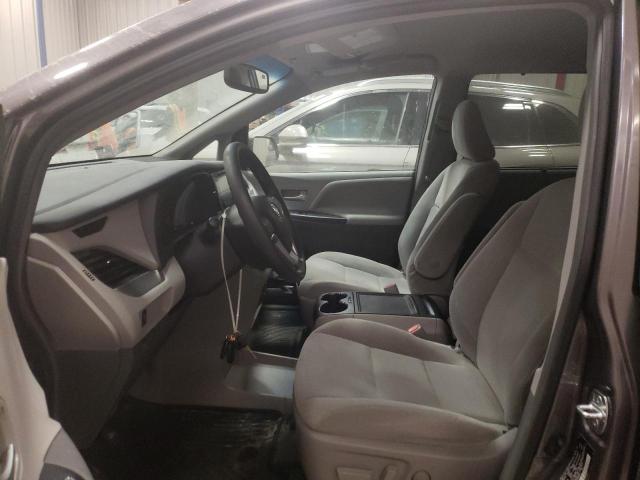 Photo 7 from auction – 2017 TOYOTA SIENNA LE with VIN 5TDKZ3DC0HS868612