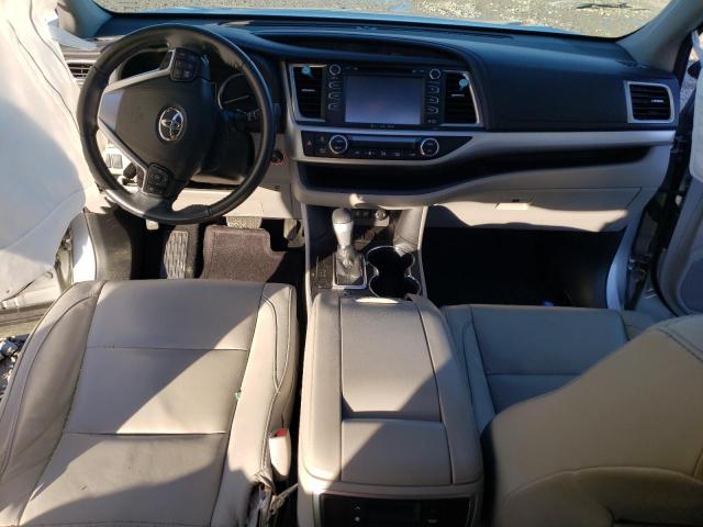 Photo 8 from auction – 2017 TOYOTA HIGHLANDER with VIN 5TDKZRFH8HS515580