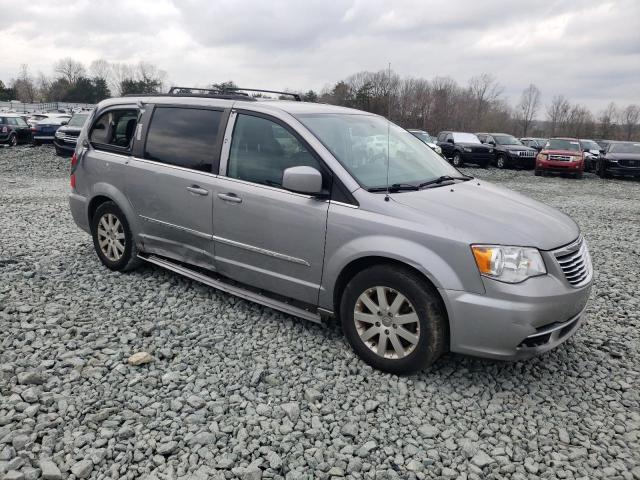 Photo 4 from auction – 2016 CHRYSLER TOWN & COU with VIN 2C4RC1BG8GR205483