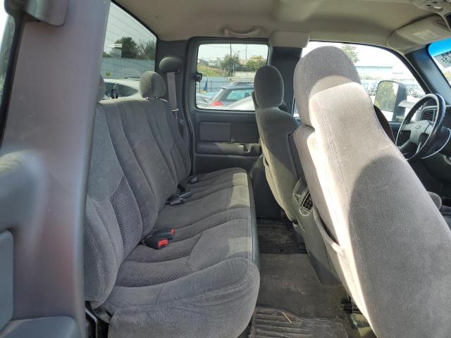 Photo 10 from auction – 2003 CHEVROLET 2500 with VIN 1GCHK29143E185990