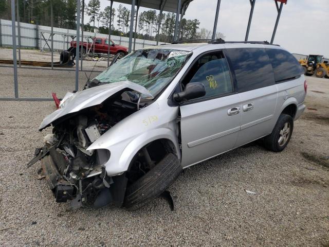 DODGE GRAND CARA 2005 with VIN 2D4GP44L65R490577 - Photo from auction