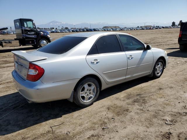 Photo 3 from auction – 2002 TOYOTA CAMRY LE with VIN 4T1BF30K02U526677