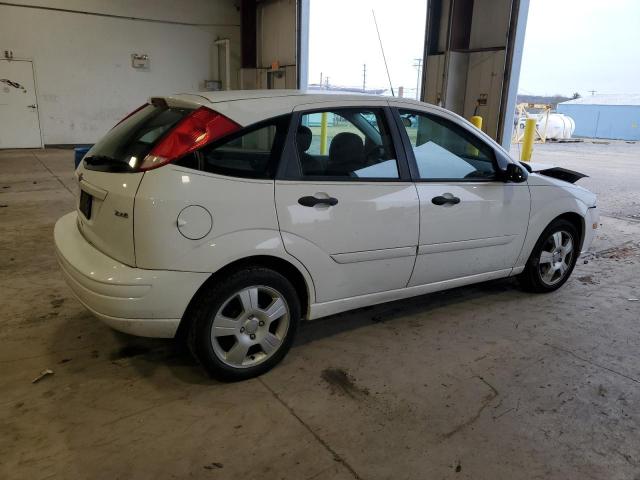 Photo 3 from auction – 2005 FORD FOCUS ZX5 with VIN 3FAFP37N35R133177