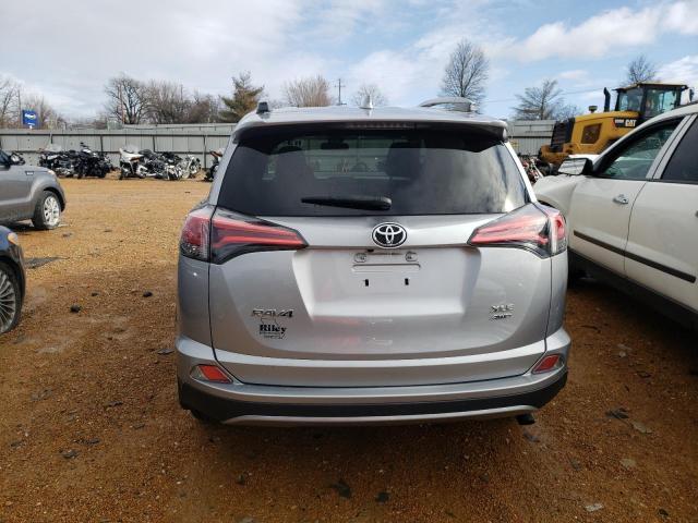 Photo 6 from auction – 2017 TOYOTA RAV4 XLE with VIN 2T3RFREV8HW637479