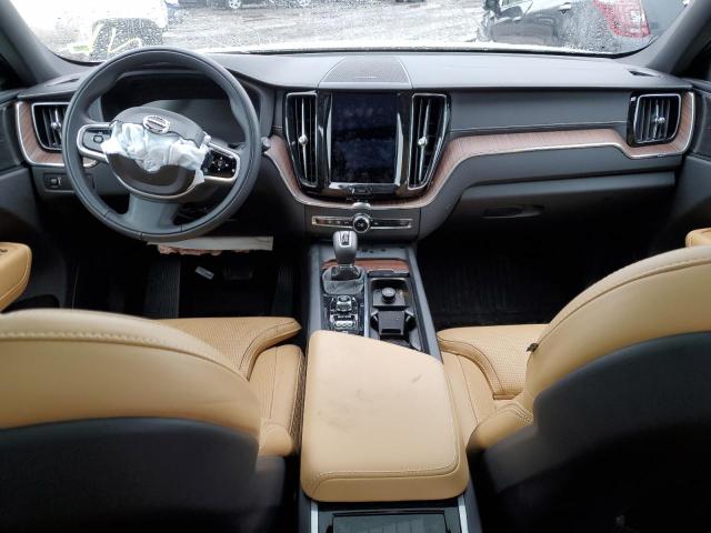 Photo 8 from auction – 2021 VOLVO XC60 T5 IN with VIN YV4102RL4M1870831