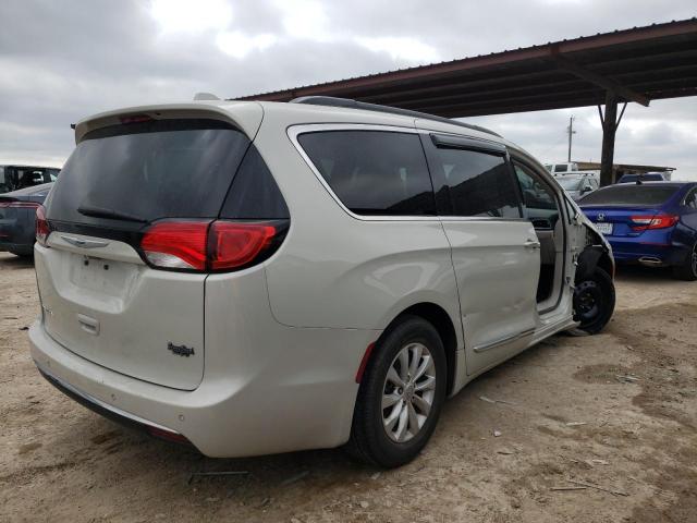 Photo 3 from auction – 2017 CHRYSLER PACIFICA T with VIN 2C4RC1BG5HR688965