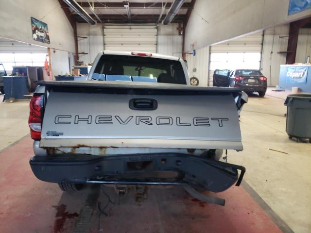Photo 6 from auction – 2004 CHEVROLET SILVERADO with VIN 2GCEK19V741122742