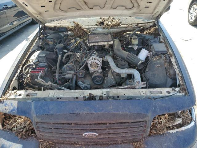 Photo 11 from auction – 2000 FORD CROWN VICT with VIN 2FAFP71W5YX185201