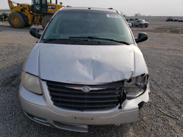 Photo 5 from auction – 2007 CHRYSLER TOWN & COU with VIN 1A4GJ45R87B201969