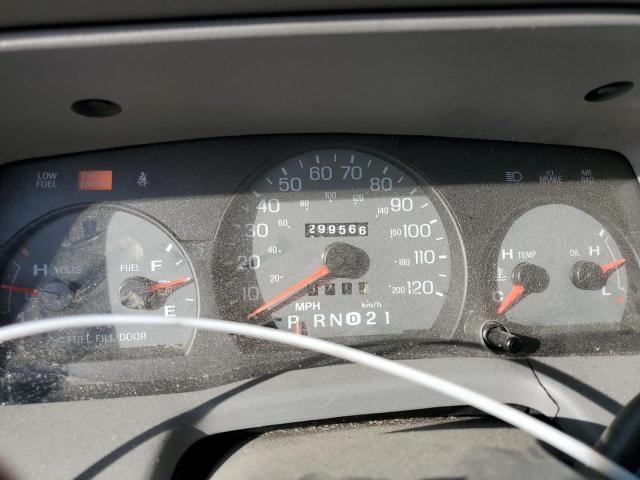 Photo 9 from auction – 2001 MERCURY GRAND MARQ with VIN 2MEFM74W31X600793