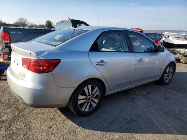 Zdjęcie 3 z aukcji – 2013 KIA FORTE EX z VIN KNAFU4A28D5716110