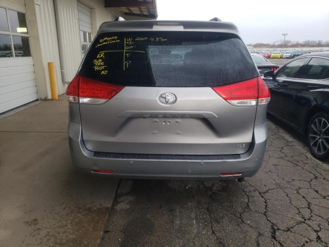 Photo 6 from auction – 2013 TOYOTA SIENNA XLE with VIN 5TDYK3DC8DS405030