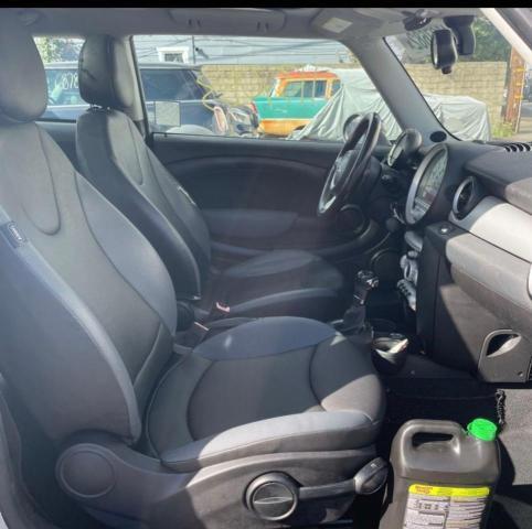 Photo 5 from auction – 2009 MINI COOPER with VIN WMWMF33579TW79640