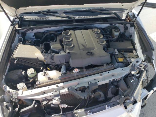 Photo 11 from auction – 2018 TOYOTA 4RUNNER SR with VIN JTEZU5JR4J5186650