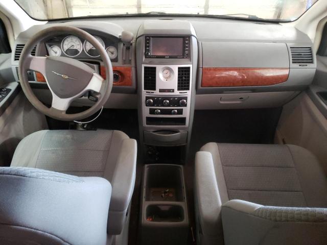 Photo 8 from auction – 2009 CHRYSLER TOWN & COU with VIN 2A8HR44E69R567329