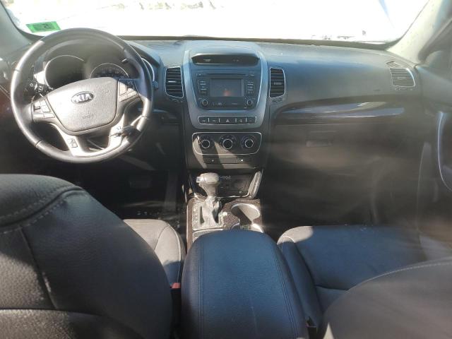 Photo 8 from auction – 2015 KIA SORENTO LX with VIN 5XYKTCA67FG636292