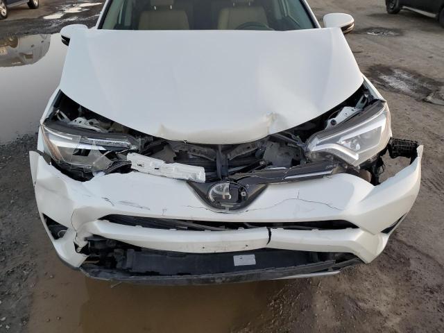 Photo 11 from auction – 2017 TOYOTA RAV4 LIMIT with VIN JTMDFREV4HD216138